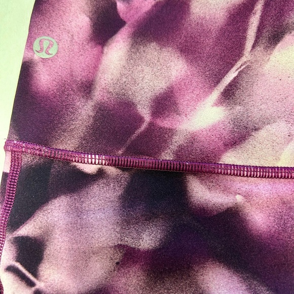 Lululemon Cropped Leggings - Size 6 - Picture 2 of 4